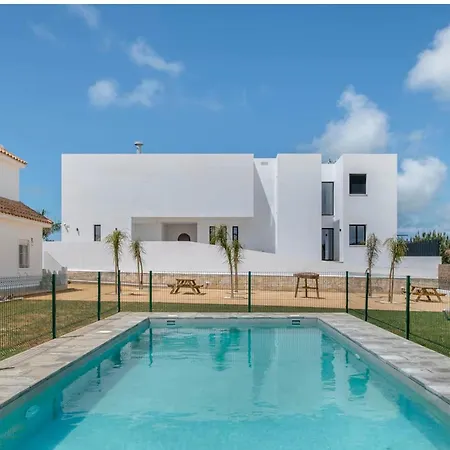 Cerca Del Pueblo Con Piscina Compartida Parking Y Jardin Privado Apartment *