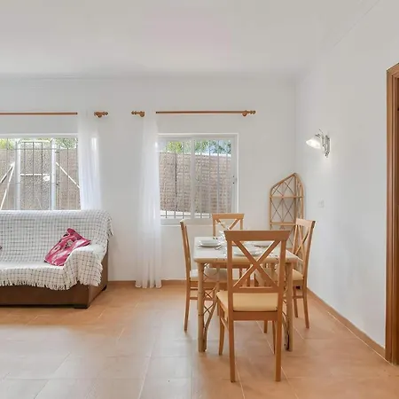 Cerca Del Pueblo Con Piscina Compartida Parking Y Jardin Privado Apartment *