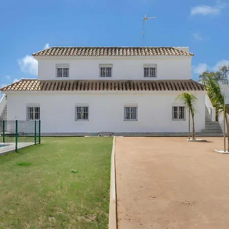 Cerca Del Pueblo Con Piscina Compartida Parking Y Jardin Privado