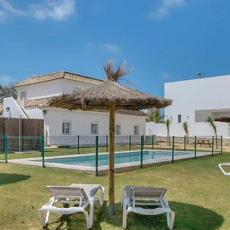 Cerca Del Pueblo Con Piscina Compartida Parking Y Jardin Privado Apartment
