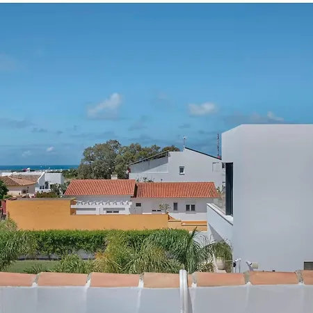 Cerca Del Pueblo Con Piscina Compartida Parking Y Jardin Privado شقة