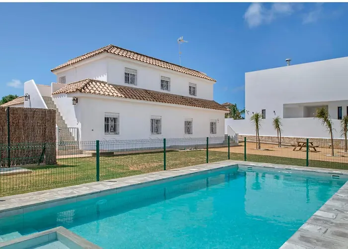 شقة Cerca Del Pueblo Con Piscina Compartida Parking Y Jardin Privado كونيل ذي لا فرونتيرا