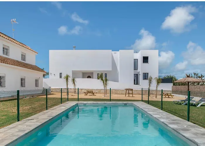 Cerca Del Pueblo Con Piscina Compartida Parking Y Jardin Privado شقة *