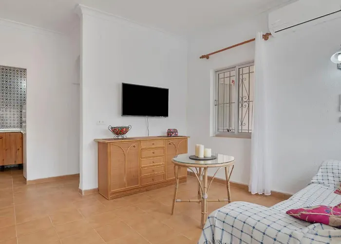 شقة Cerca Del Pueblo Con Piscina Compartida Parking Y Jardin Privado *